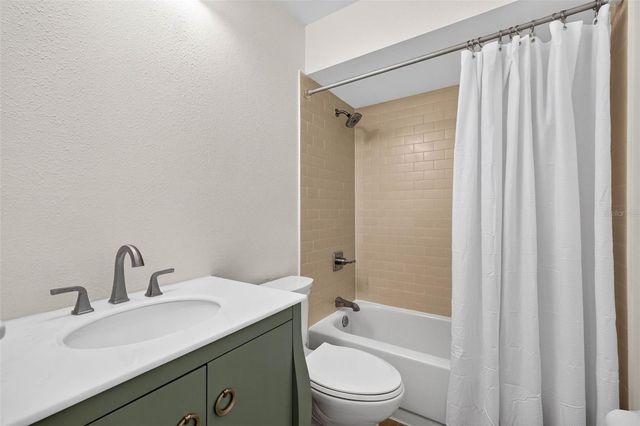 1760 MILL RUN CIRCLE, Tampa, FL 33613