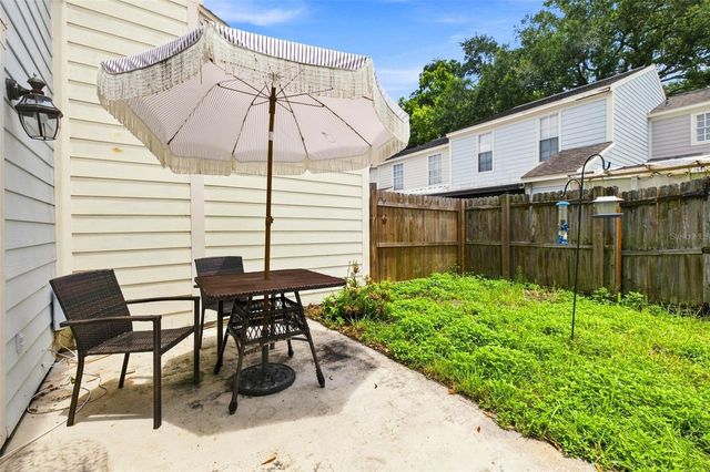 1760 MILL RUN CIRCLE, Tampa, FL 33613