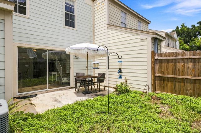 1760 MILL RUN CIRCLE, Tampa, FL 33613