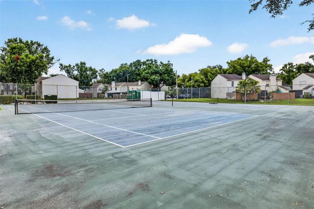 1760 MILL RUN CIRCLE, Tampa, FL 33613