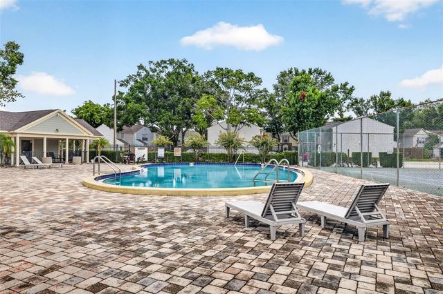1760 MILL RUN CIRCLE, Tampa, FL 33613