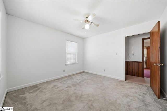 29 Hicks Road, Greenville, SC 29605