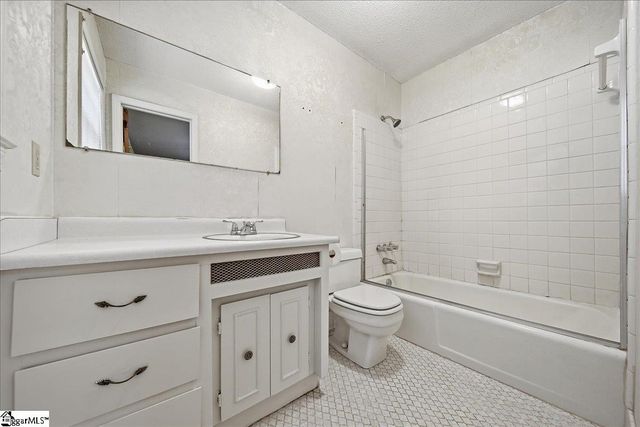 29 Hicks Road, Greenville, SC 29605