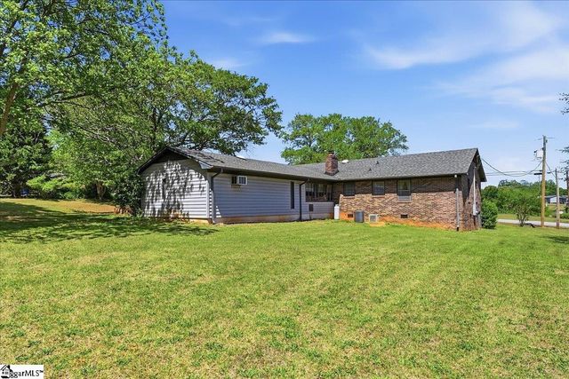 29 Hicks Road, Greenville, SC 29605