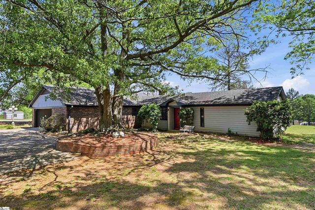 29 Hicks Road, Greenville, SC 29605