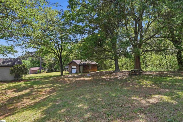 29 Hicks Road, Greenville, SC 29605