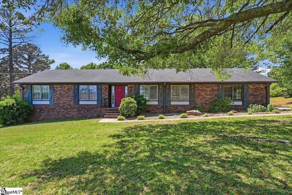 29 Hicks Road, Greenville, SC 29605