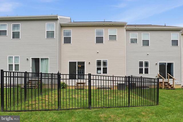 141 SUSSEX PL, Shrewsbury, PA 17361