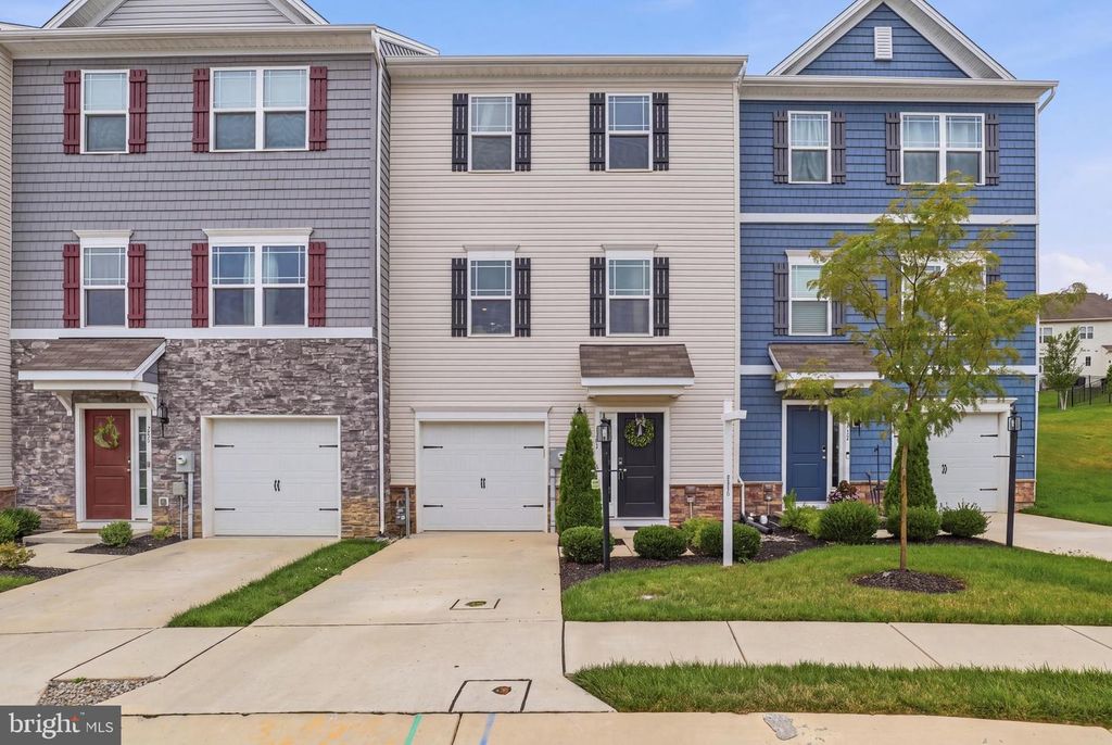 141 SUSSEX PL, Shrewsbury, PA 17361