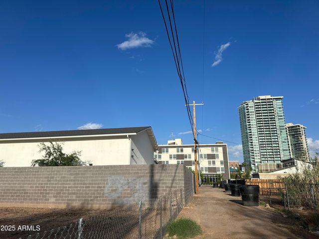 421 W 5TH Street, Tempe, AZ 85281