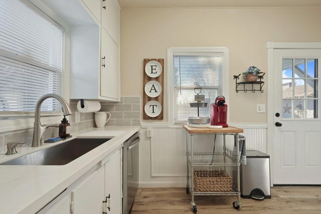 416 Daisy Ave, Lodi, CA 95240