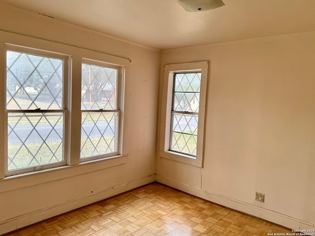 511 corpus christi, Beeville, TX 78102