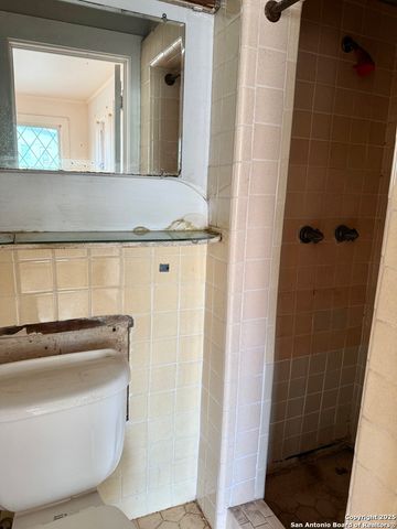 511 corpus christi, Beeville, TX 78102