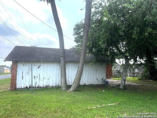 511 corpus christi, Beeville, TX 78102