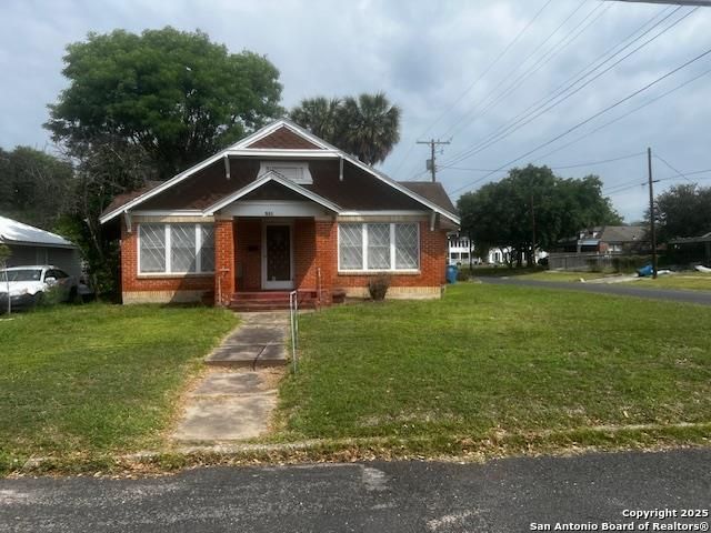 511 corpus christi, Beeville, TX 78102