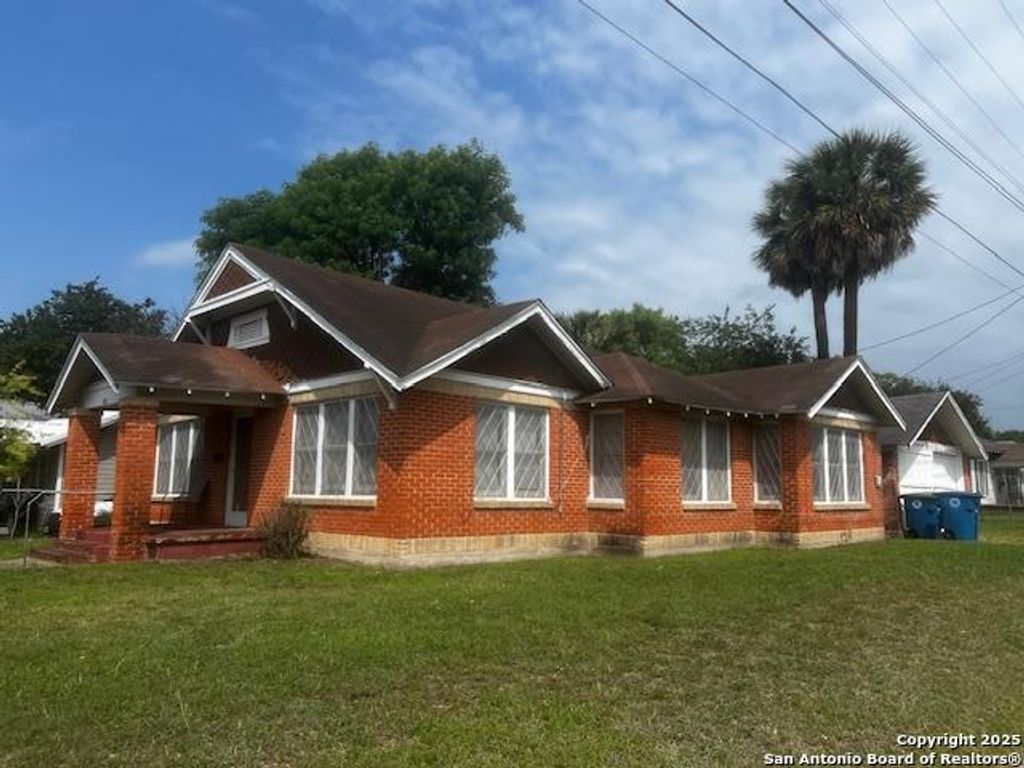 511 corpus christi, Beeville, TX 78102