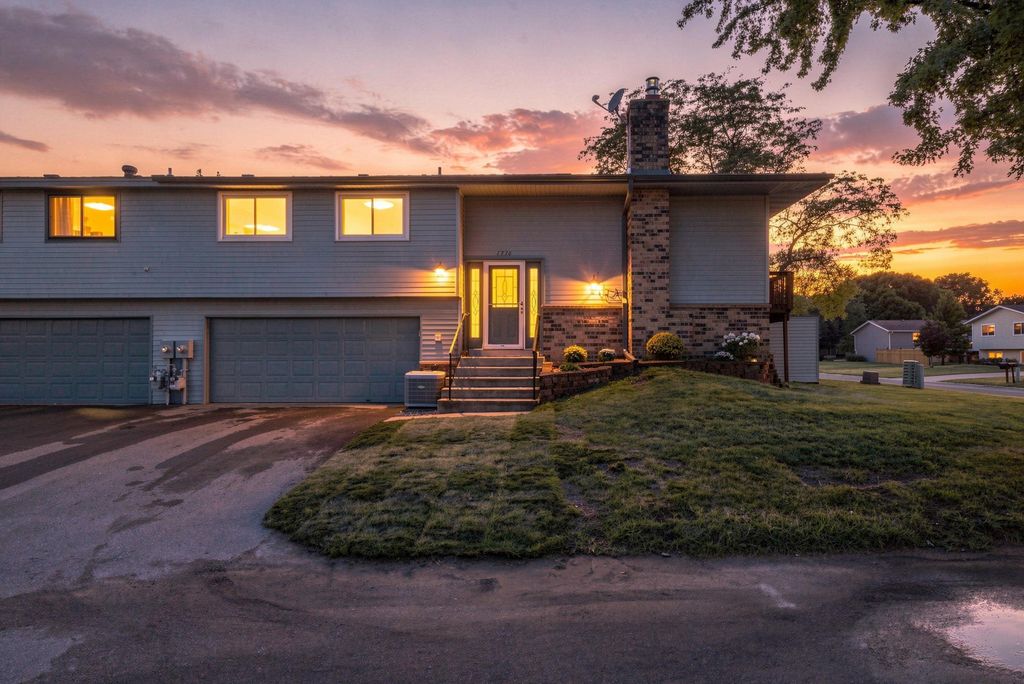 1716 Woodgate Lane, Eagan, MN 55122 — photo 3