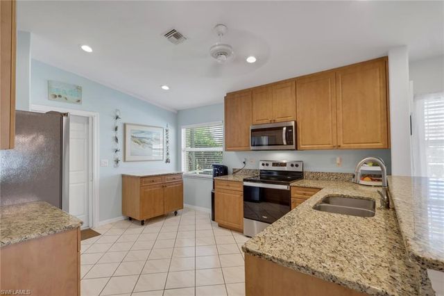 7581 Cameron CIR, Fort Myers, FL 33912