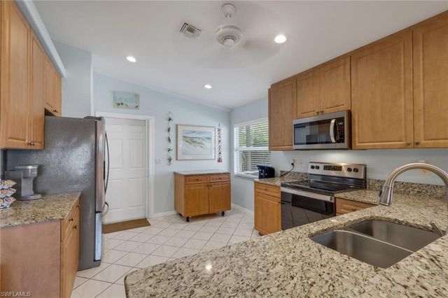 7581 Cameron CIR, Fort Myers, FL 33912