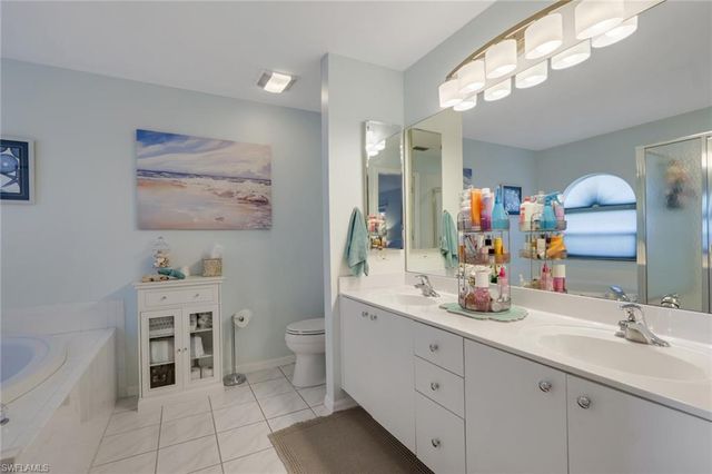 7581 Cameron CIR, Fort Myers, FL 33912