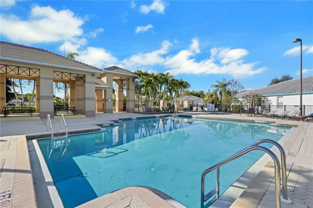 7581 Cameron CIR, Fort Myers, FL 33912