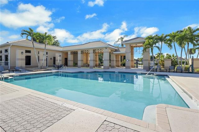 7581 Cameron CIR, Fort Myers, FL 33912