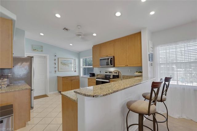 7581 Cameron CIR, Fort Myers, FL 33912