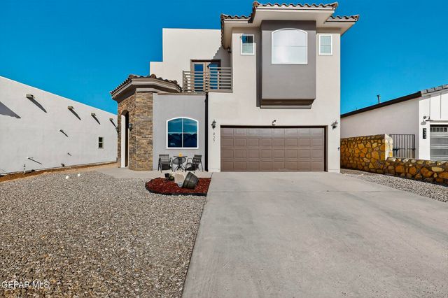 927 DEWSBURY Way, Horizon City, TX 79928