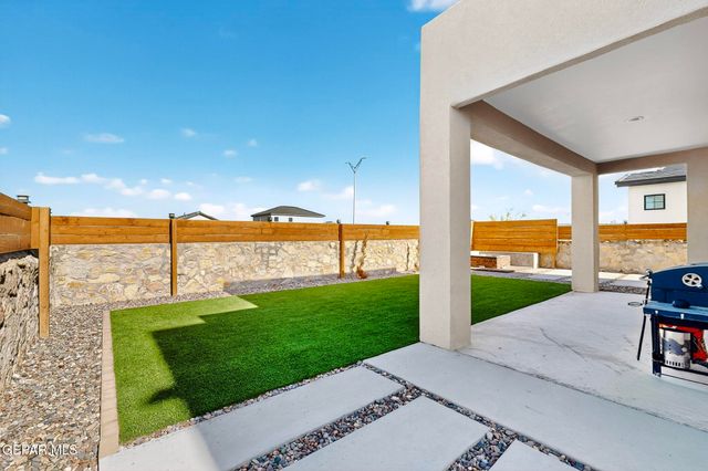 927 DEWSBURY Way, Horizon City, TX 79928