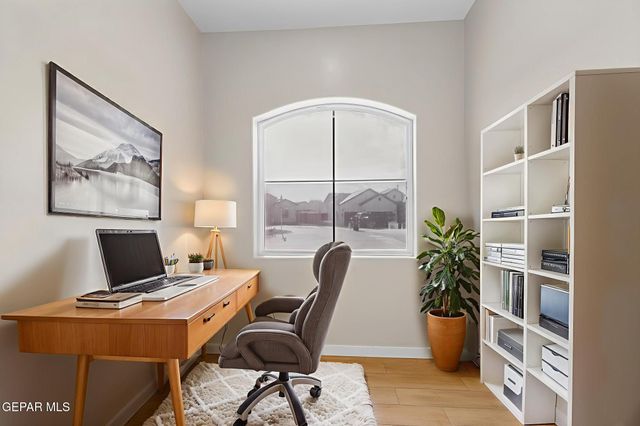 927 DEWSBURY Way, Horizon City, TX 79928
