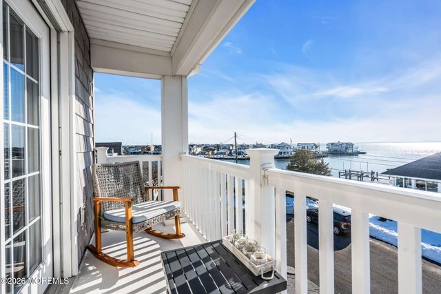 354 Naples Court, Lavallette, NJ 08735
