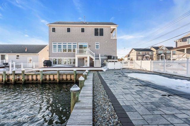 354 Naples Court, Lavallette, NJ 08735