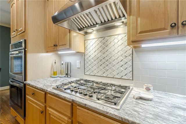 3928 Shadow Loch Drive, Suwanee, GA 30024