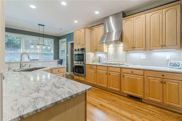 3928 Shadow Loch Drive, Suwanee, GA 30024