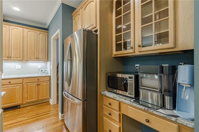 3928 Shadow Loch Drive, Suwanee, GA 30024
