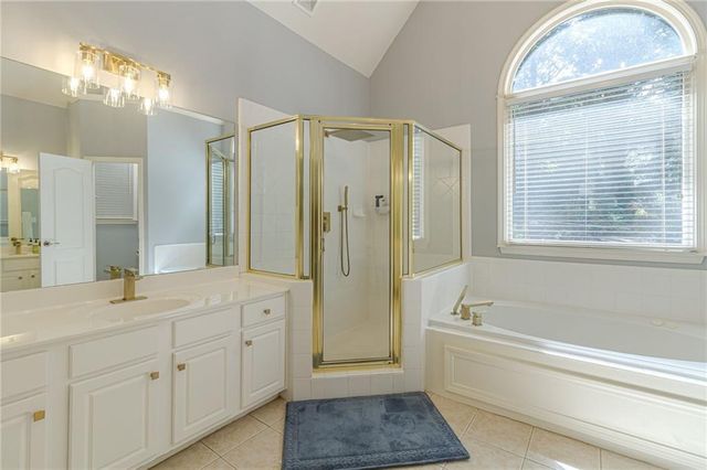 3928 Shadow Loch Drive, Suwanee, GA 30024