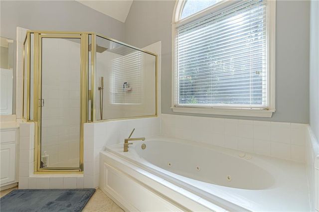 3928 Shadow Loch Drive, Suwanee, GA 30024