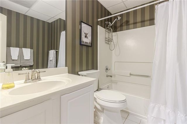 3928 Shadow Loch Drive, Suwanee, GA 30024