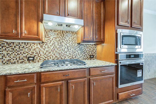17415 Elverson Oaks Drive, Tomball, TX 77377