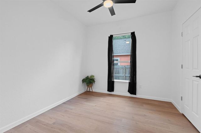 738 Chihuahua ST, Lockhart, TX 78644