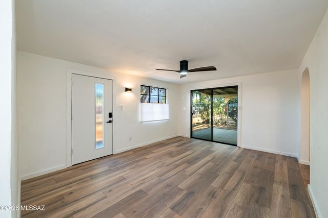 4442 E Waverly Street, Tucson, AZ 85712