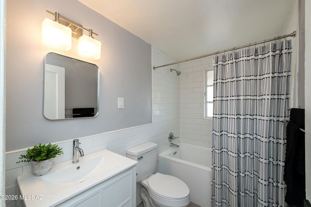 4442 E Waverly Street, Tucson, AZ 85712
