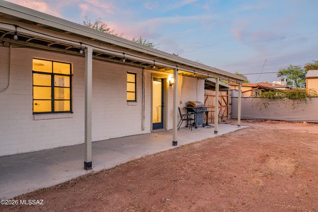 4442 E Waverly Street, Tucson, AZ 85712