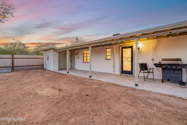 4442 E Waverly Street, Tucson, AZ 85712