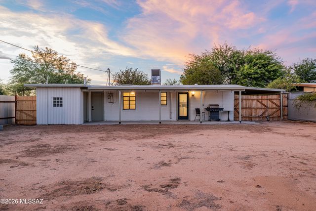 4442 E Waverly Street, Tucson, AZ 85712