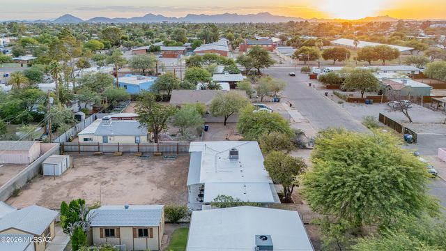 4442 E Waverly Street, Tucson, AZ 85712