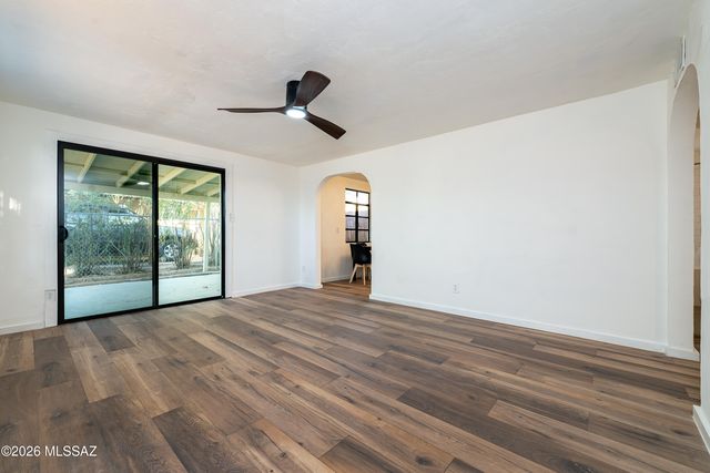 4442 E Waverly Street, Tucson, AZ 85712