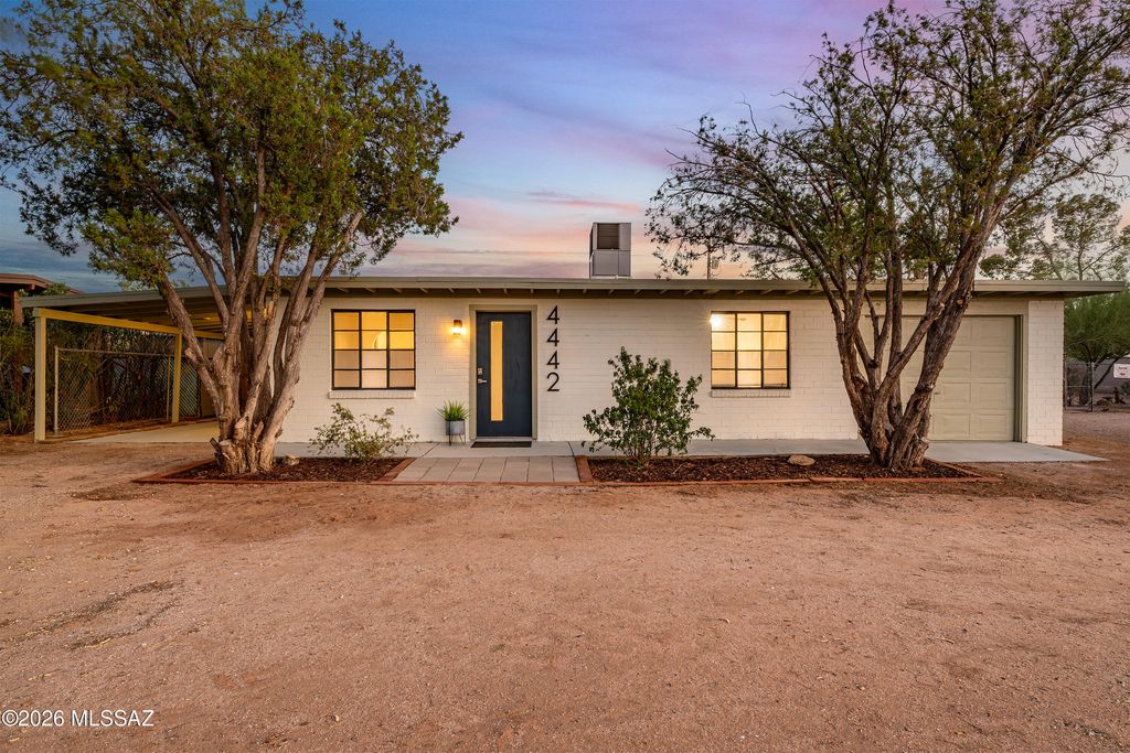 4442 E Waverly Street, Tucson, AZ 85712