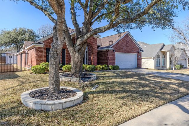 807 Yale DR, Pflugerville, TX 78660