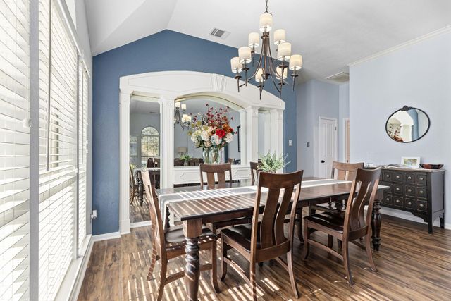 807 Yale DR, Pflugerville, TX 78660